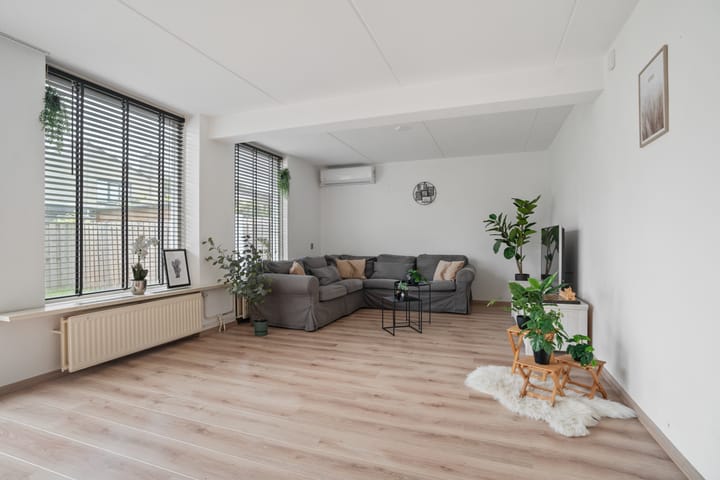 Foto 12 van K.P.C. de Bazelstraat 6