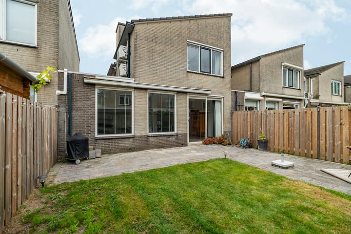 Foto 42 van K.P.C. de Bazelstraat 6