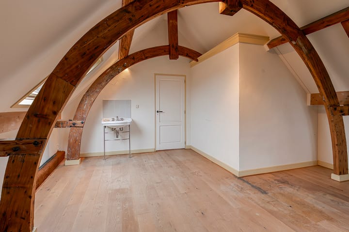 Foto 49 van Oeverstraat 21-B