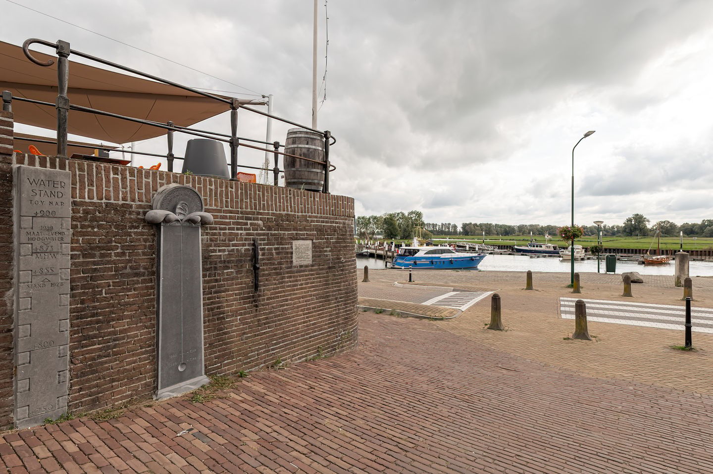Photo 55 of Oeverstraat 21-B