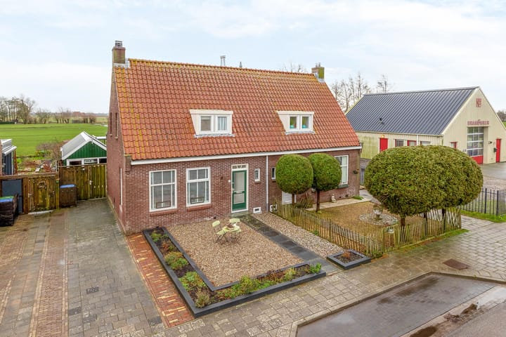 Foto 1 van Middenweg 17