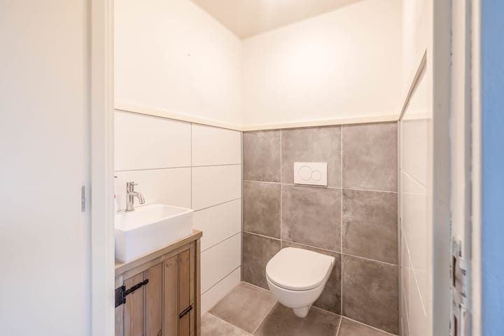 Foto 18 van Middenweg 17