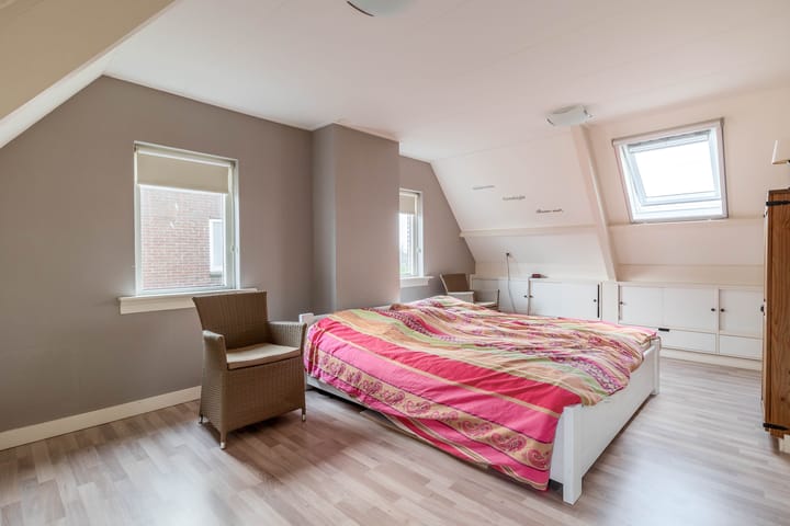 Foto 26 van Middenweg 17