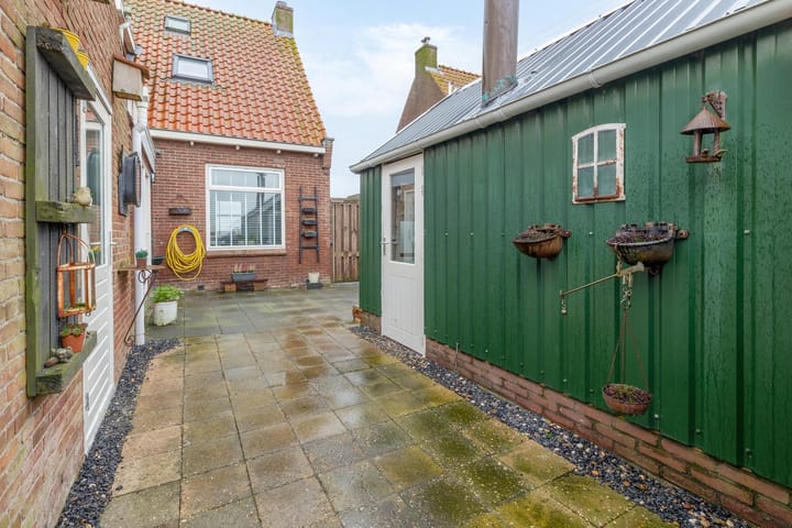 Foto 30 van Middenweg 17