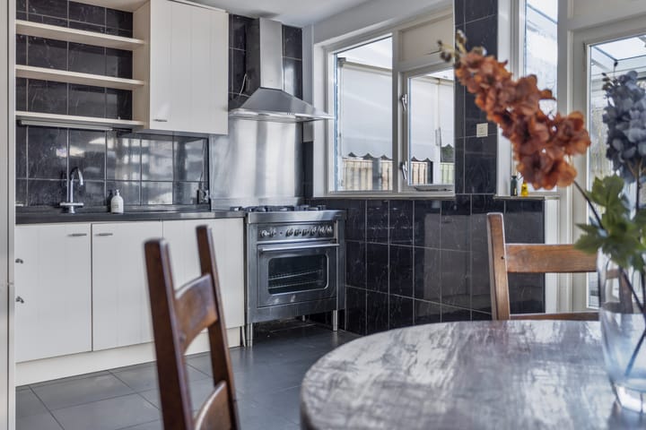 Foto 9 van De Gasperistraat 11