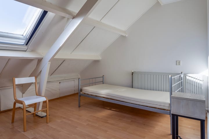 Foto 24 van De Gasperistraat 11