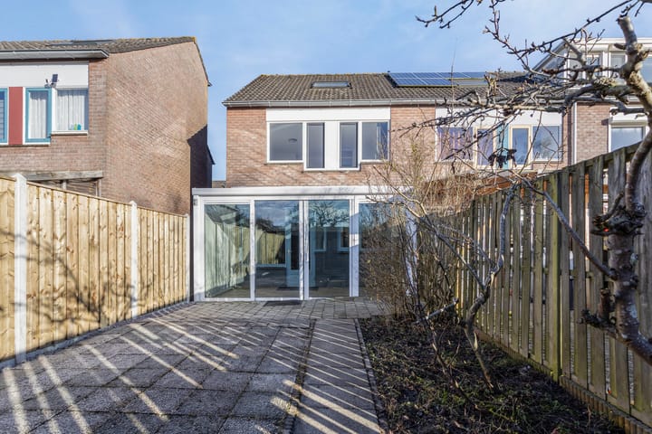 Foto 28 van De Gasperistraat 11