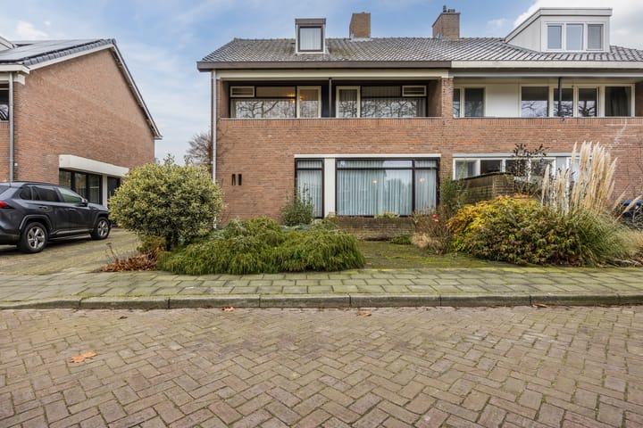 Foto 1 van Duizendschoonstraat 34