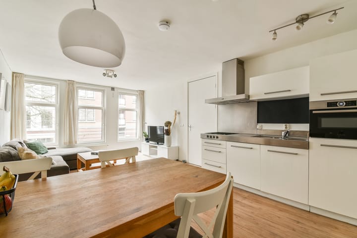 Foto 6 van Van Hogendorpstraat 84-1