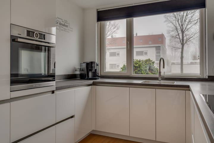 Foto 10 van Loethoelilaan 39