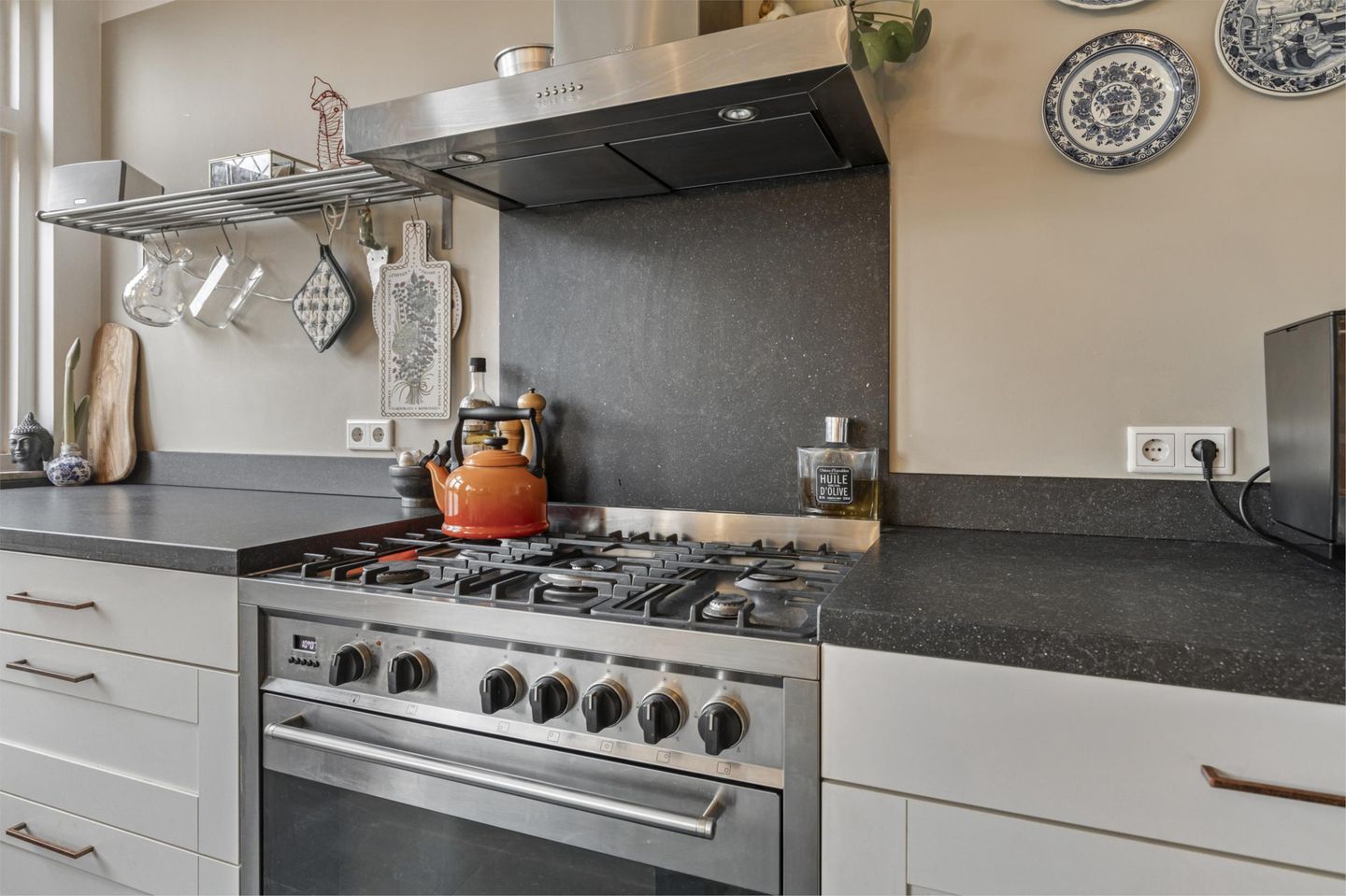 Photo 19 of Van Zuylen van Nijeveltstraat 114