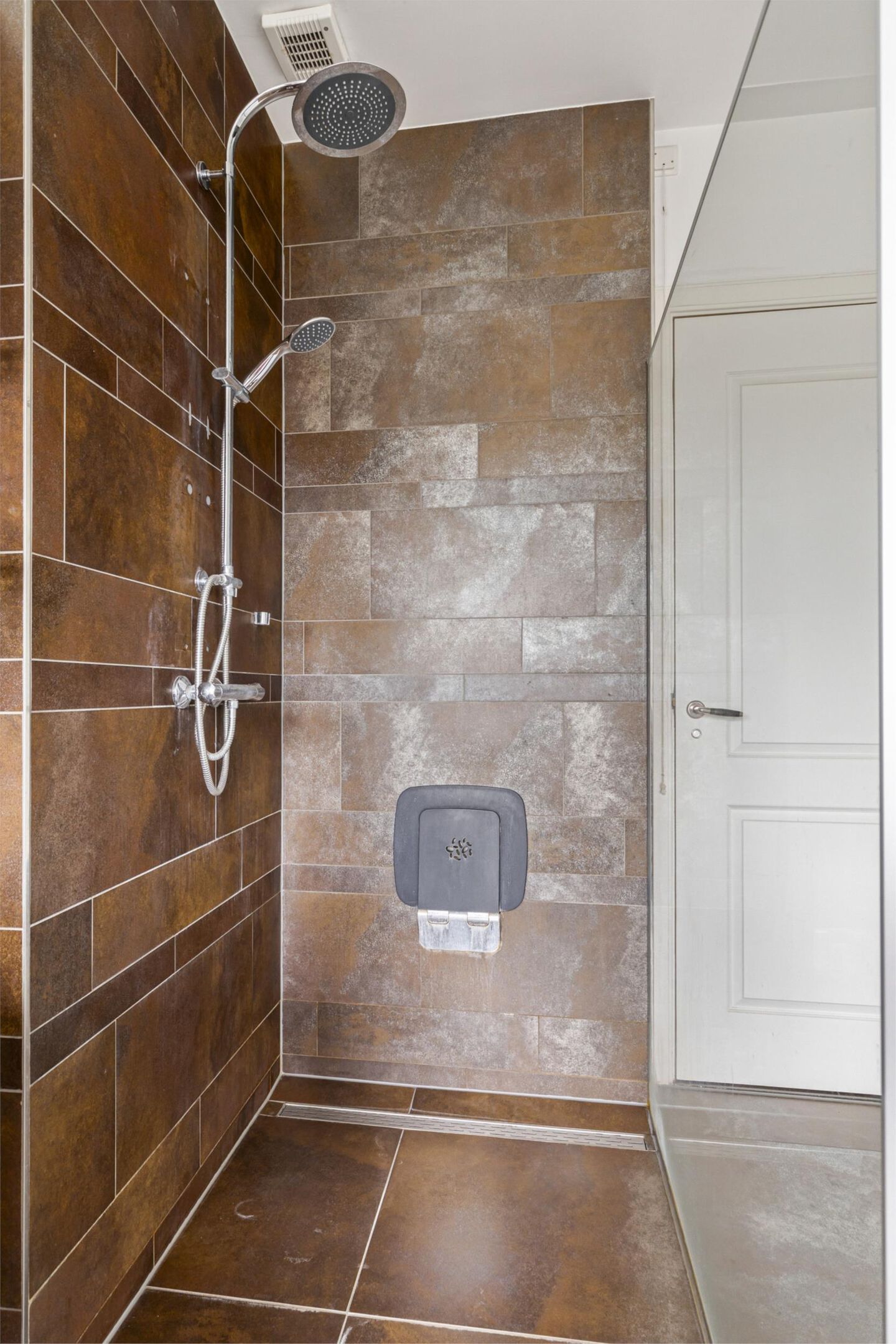 Photo 25 of Van Zuylen van Nijeveltstraat 114