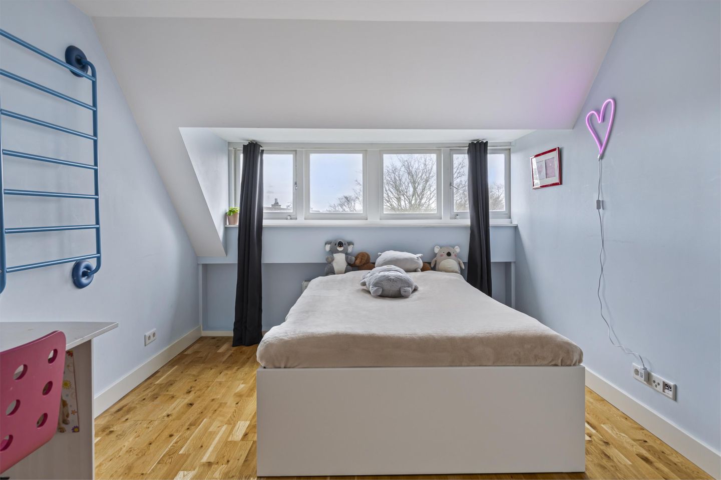 Photo 34 of Van Zuylen van Nijeveltstraat 114