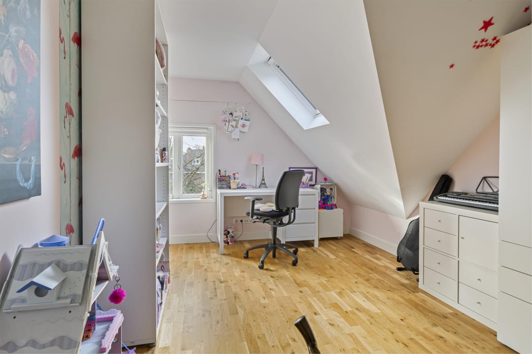 Photo 37 of Van Zuylen van Nijeveltstraat 114