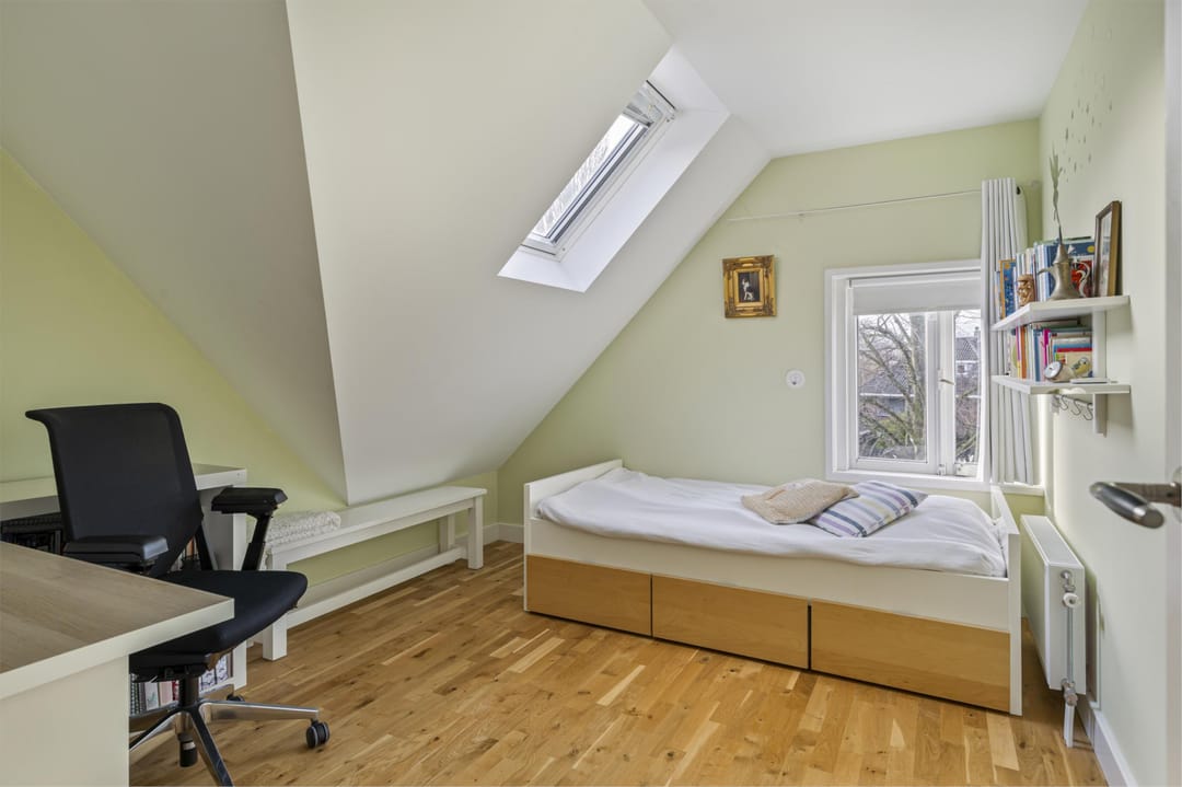 Photo 38 of Van Zuylen van Nijeveltstraat 114