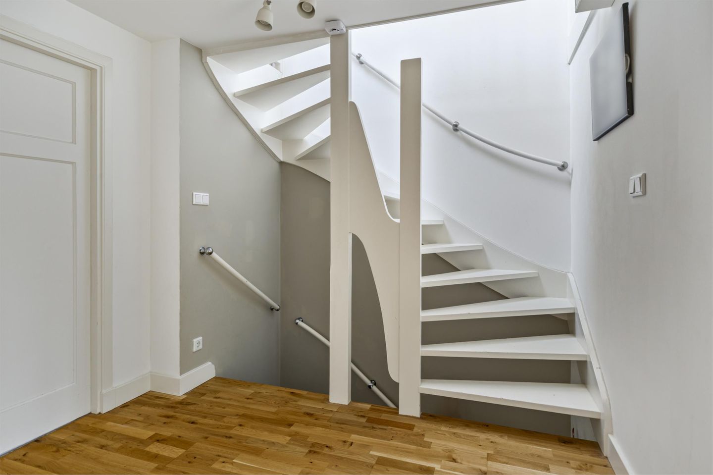 Photo 40 of Van Zuylen van Nijeveltstraat 114