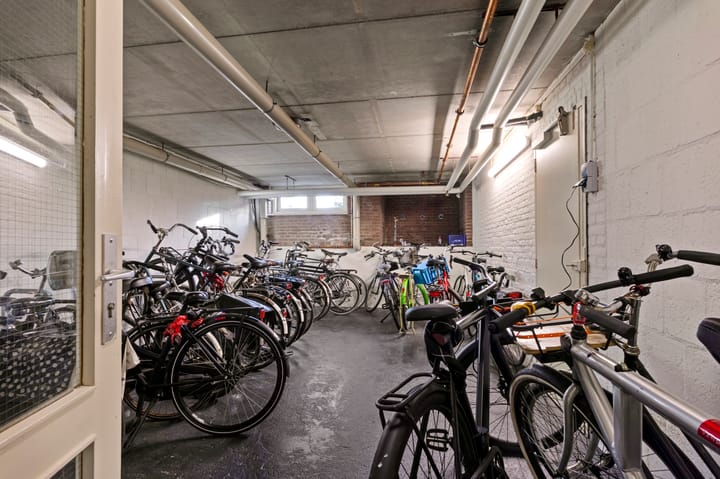 Foto 16 van Rapenburgerplein 77