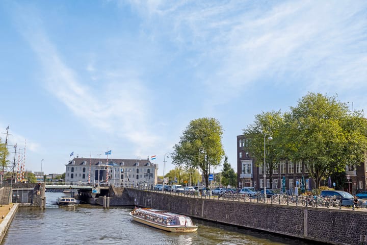 Foto 24 van Rapenburgerplein 77