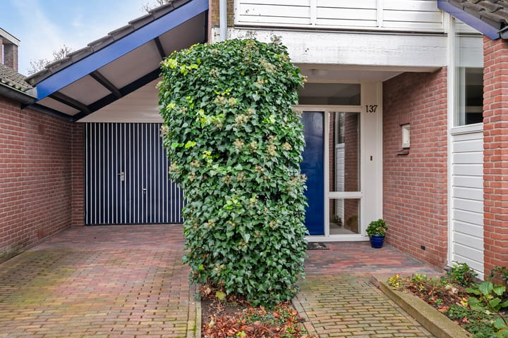 Foto 4 van Weerdslag 137