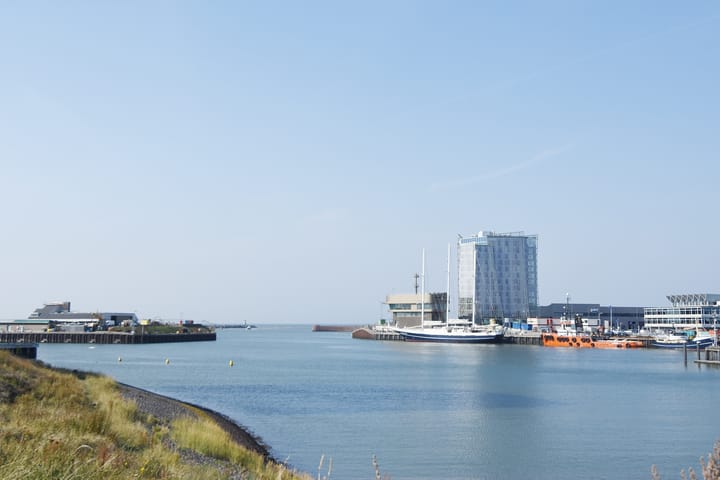 Photo 2 of Hellingweg 82