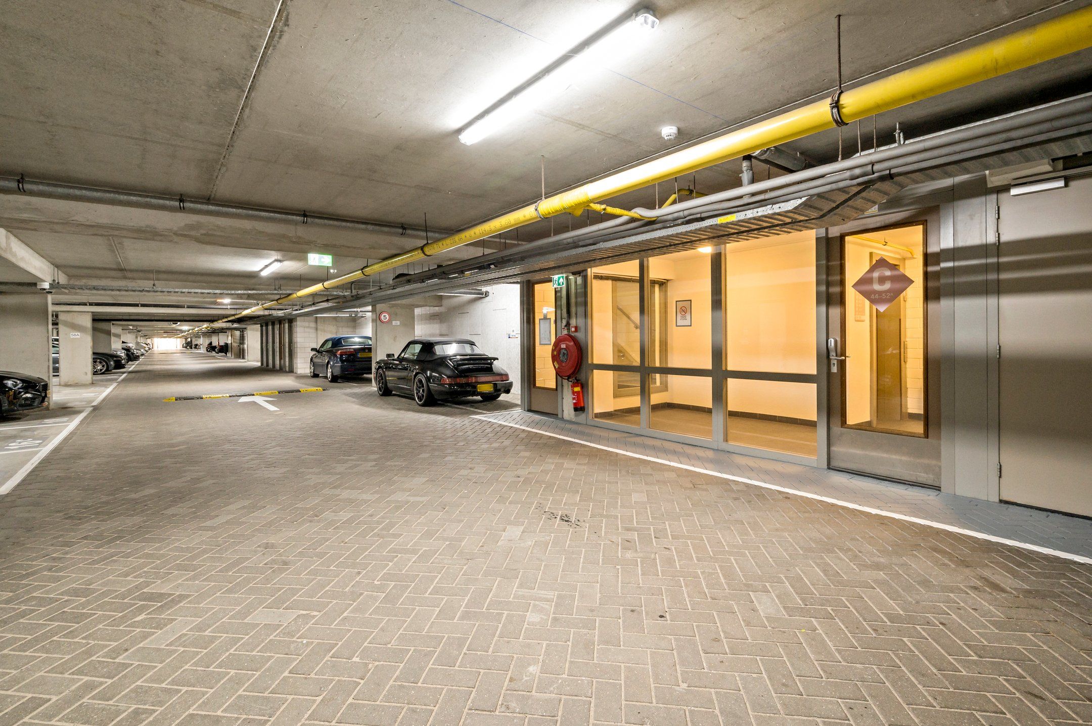 Photo 39 of Hellingweg 82