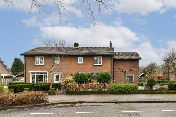 Foto 2 van Bloemhofweg 8