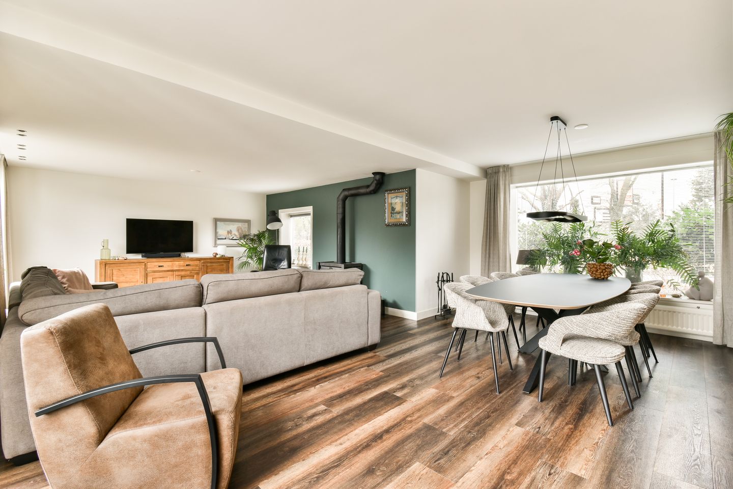 Foto 4 van Bloemhofweg 8