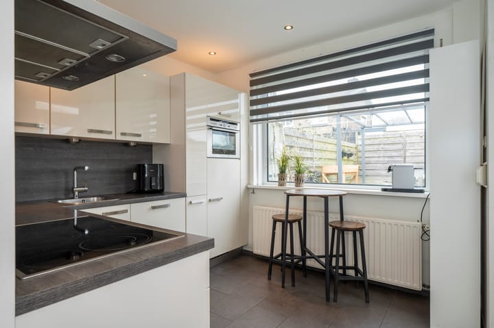 Foto 15 van Van Ostadestraat 34