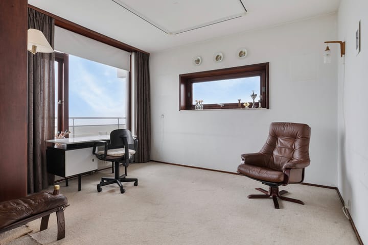 Photo 14 of Churchilllaan 1018