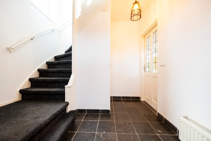 Photo 7 of Burgemeester van Grotenhuisstraat 4