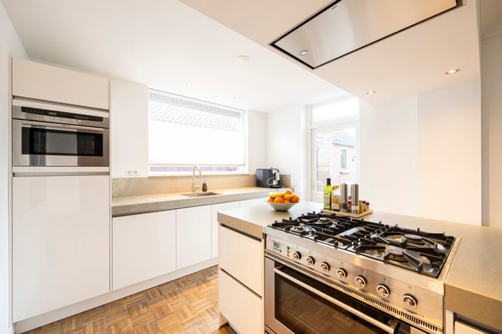 Photo 11 of Burgemeester van Grotenhuisstraat 4