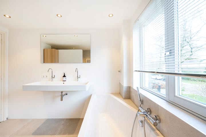 Photo 27 of Burgemeester van Grotenhuisstraat 4