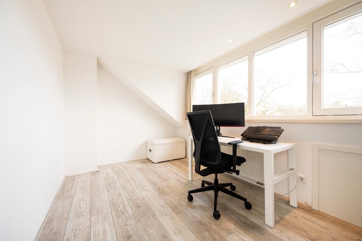 Photo 32 of Burgemeester van Grotenhuisstraat 4