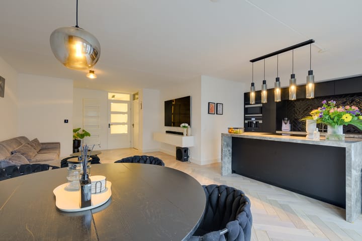 Foto 11 van Den Bommelstraat 7