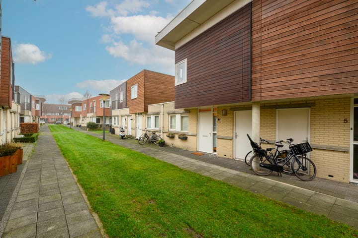 Foto 41 van Den Bommelstraat 7