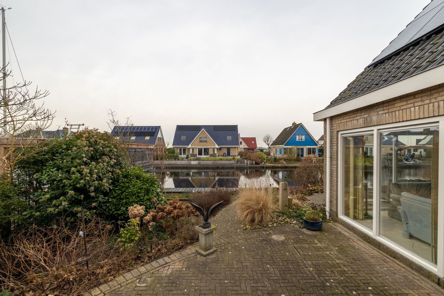 Photo 34 of It Far 32