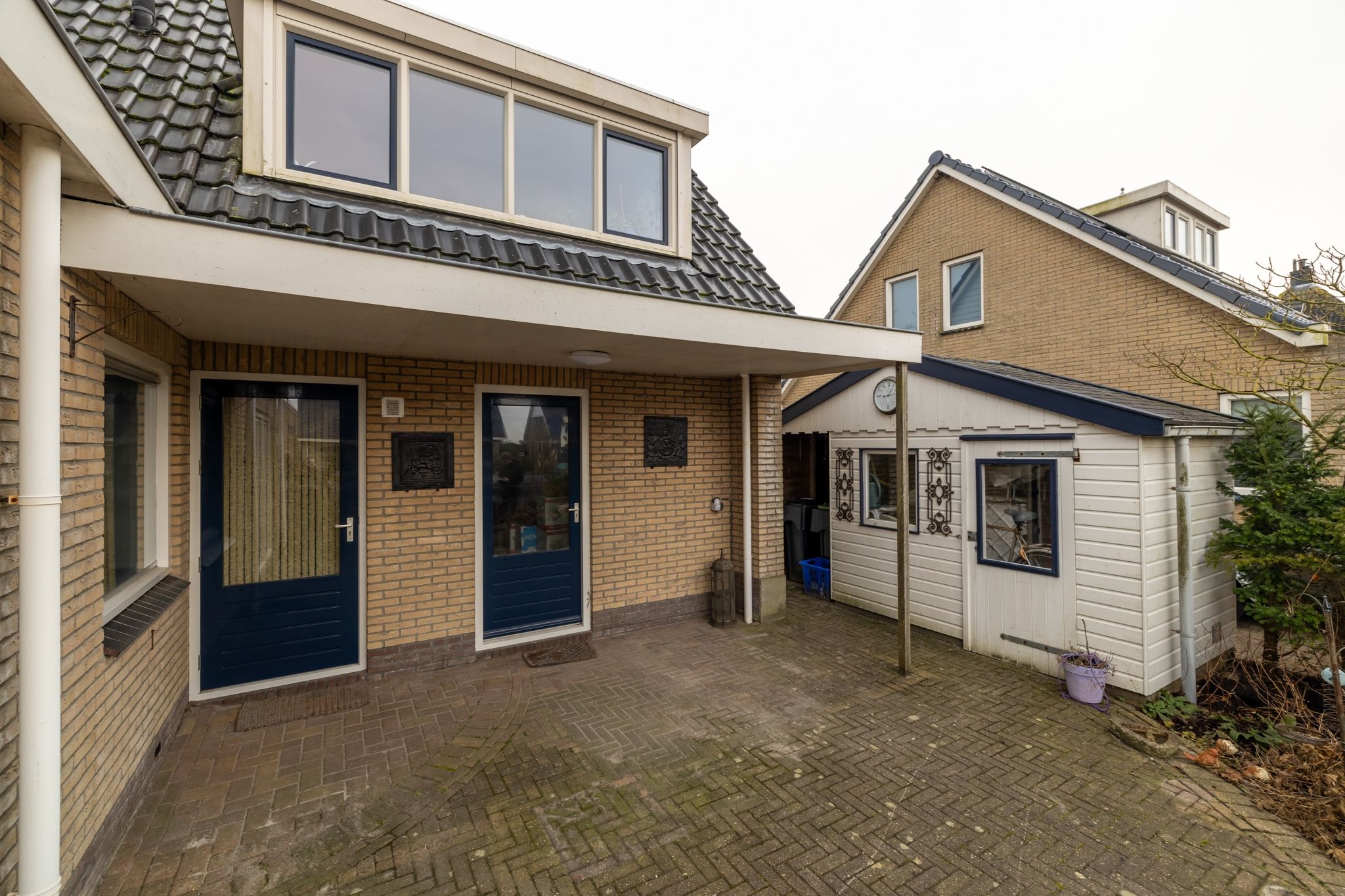 Photo 36 of It Far 32