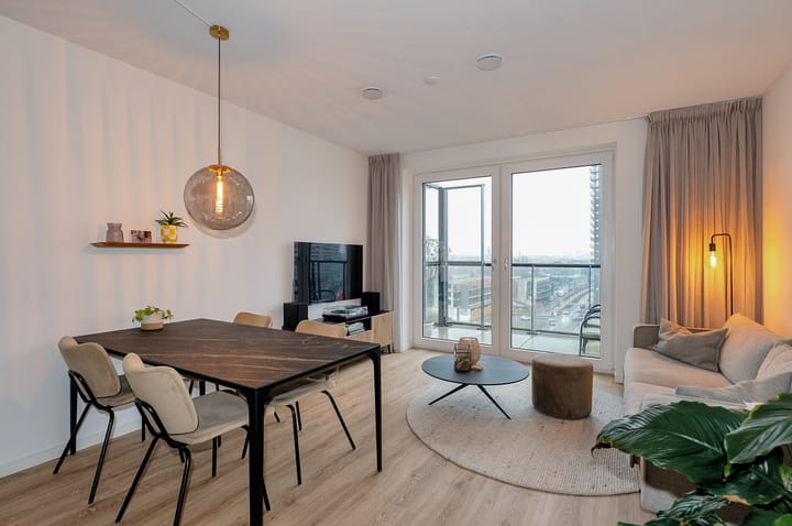 Photo 2 of Waldorpstraat 1654