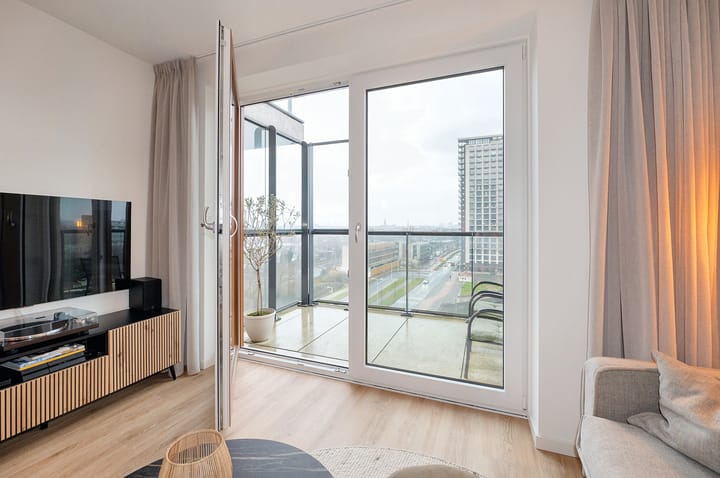 Photo 11 of Waldorpstraat 1654