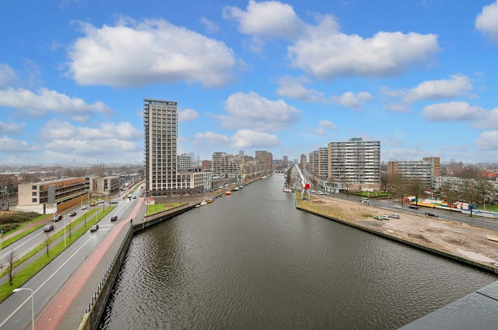 Photo 12 of Waldorpstraat 1654