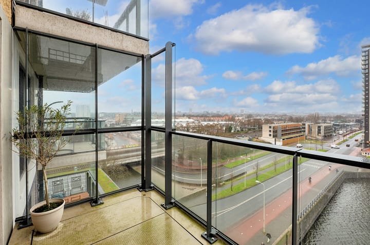 Photo 18 of Waldorpstraat 1654