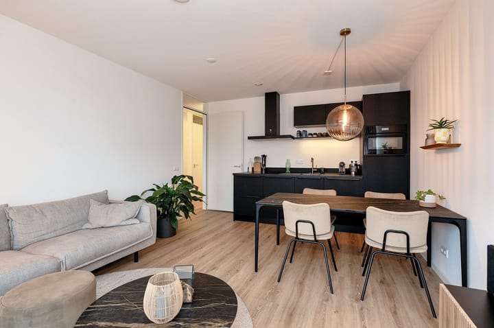 Photo 21 of Waldorpstraat 1654