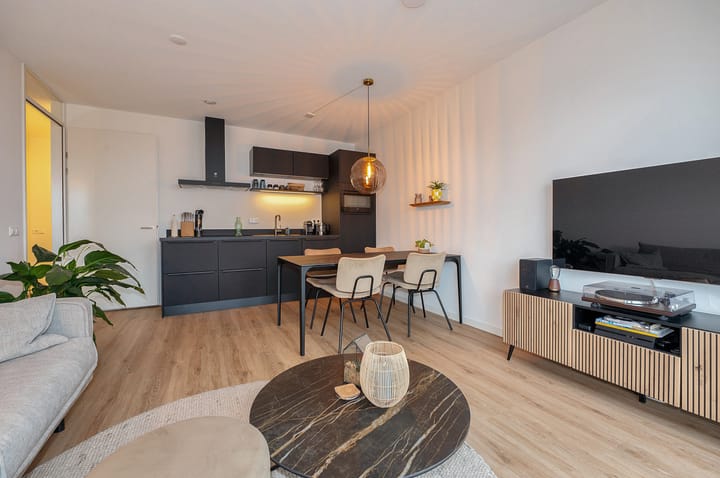 Photo 3 of Waldorpstraat 1654