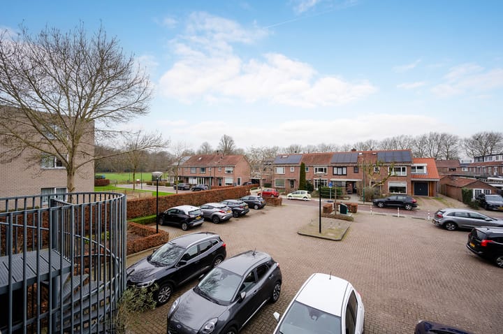 Foto 11 van Brederostraat 1-12