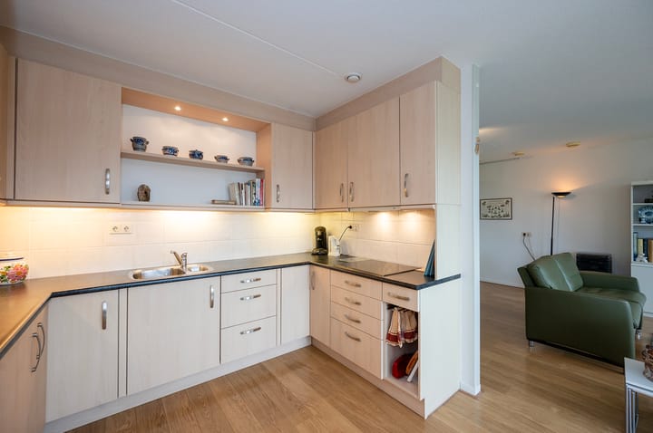 Foto 33 van Brederostraat 1-12