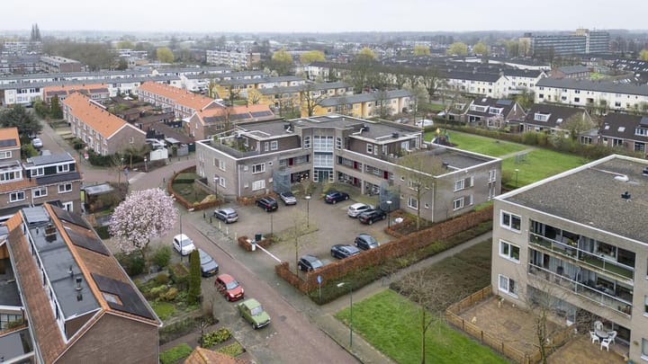 Foto 37 van Brederostraat 1-12