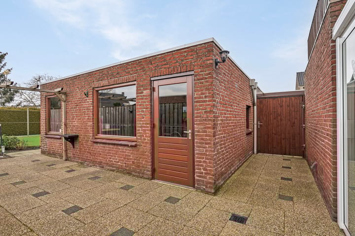 Foto 37 van Broekerstraat 27-B