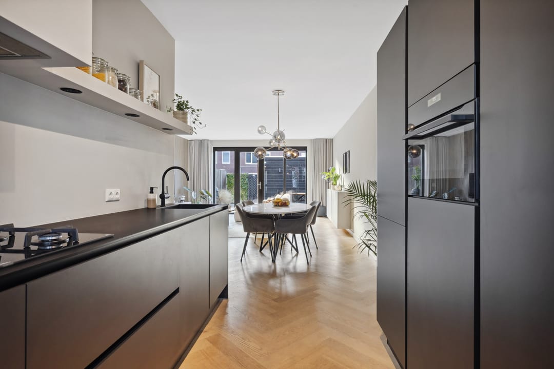 Foto 1 van Pastoor Van den Boomstraat 8