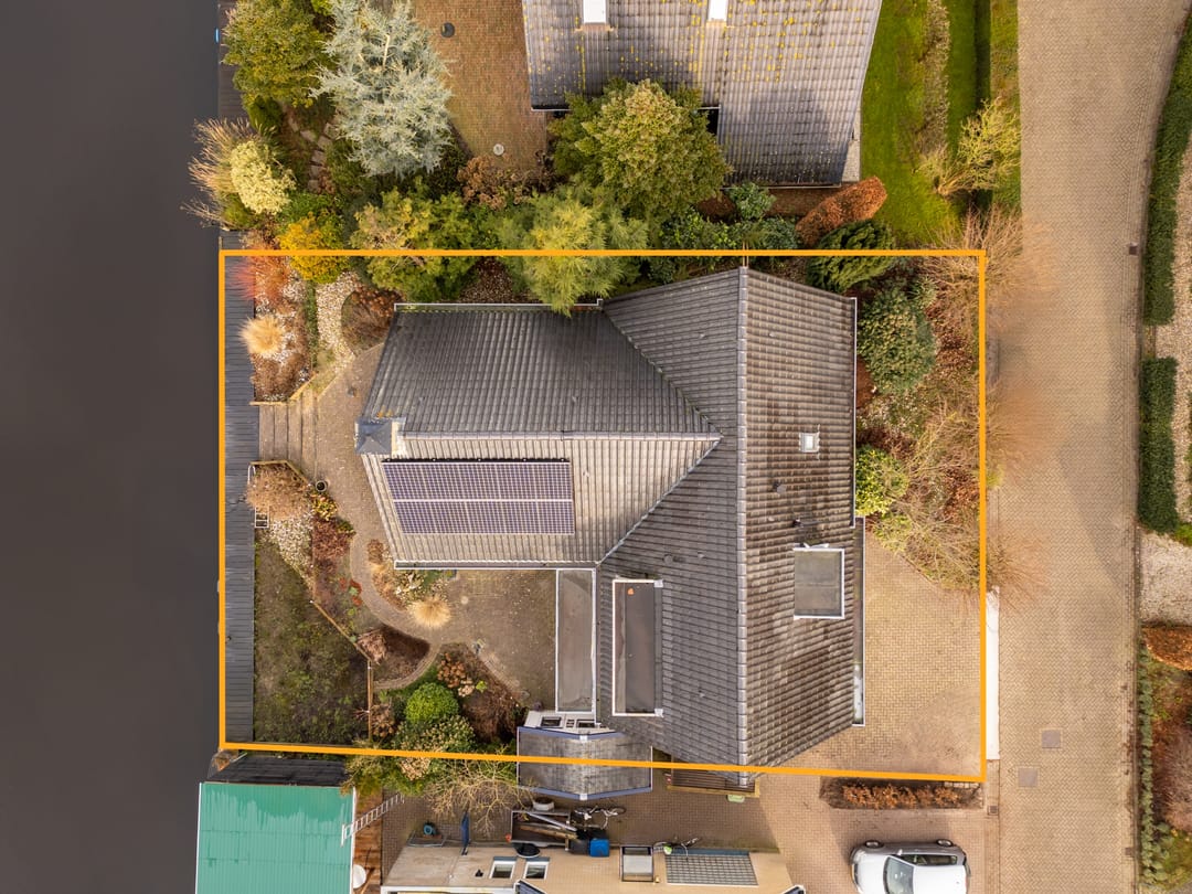 Photo 47 of It Far 32