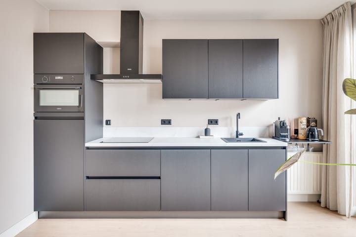 Foto 11 van Helenastraat 2-B